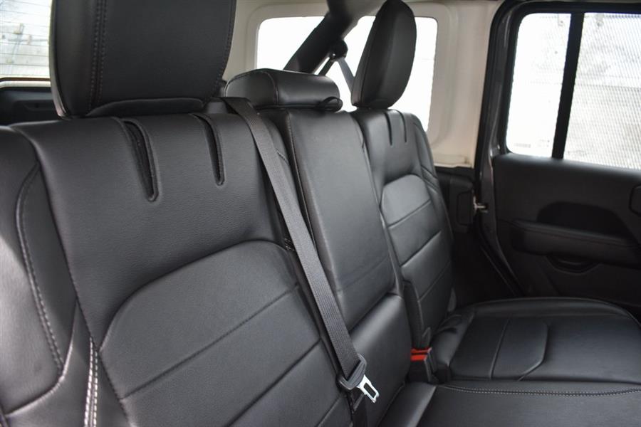 2023 Jeep Wrangler Sahara 4xe photo