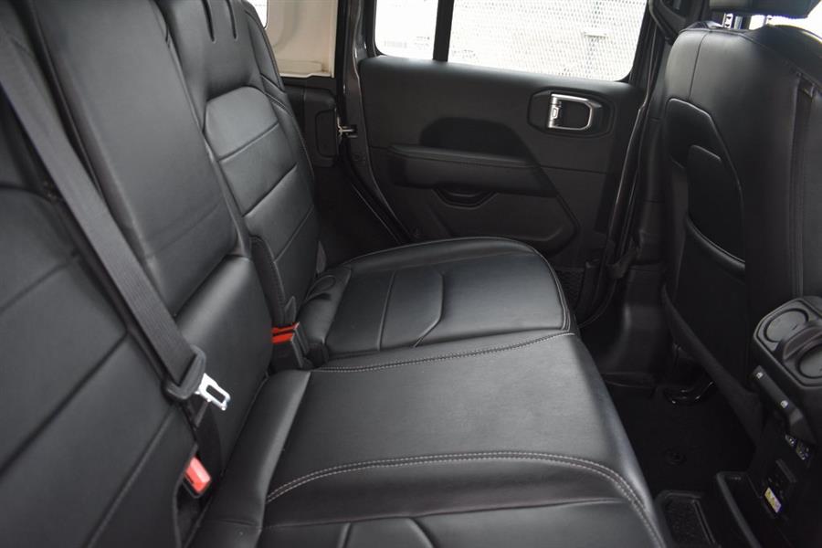 2023 Jeep Wrangler Sahara 4xe photo