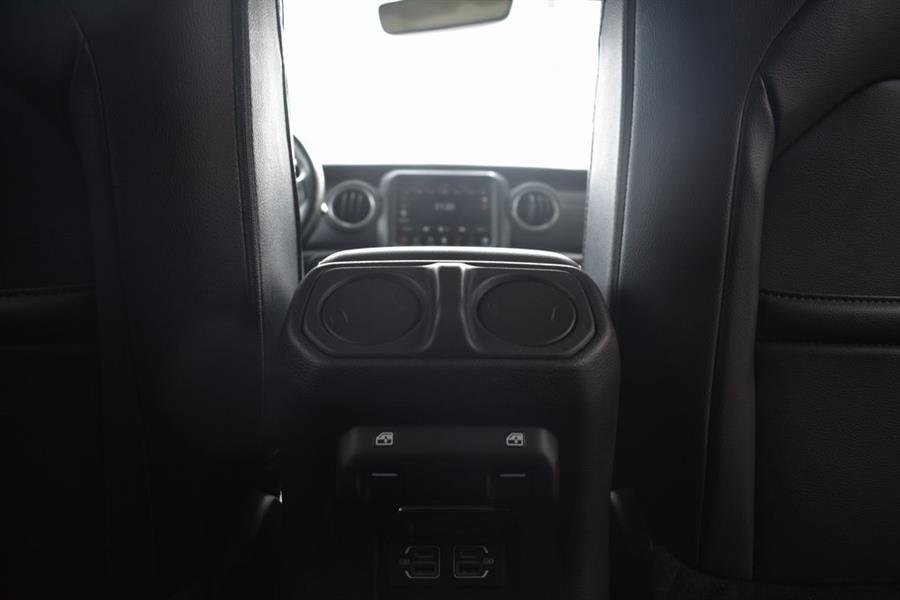 2023 Jeep Wrangler Sahara 4xe photo