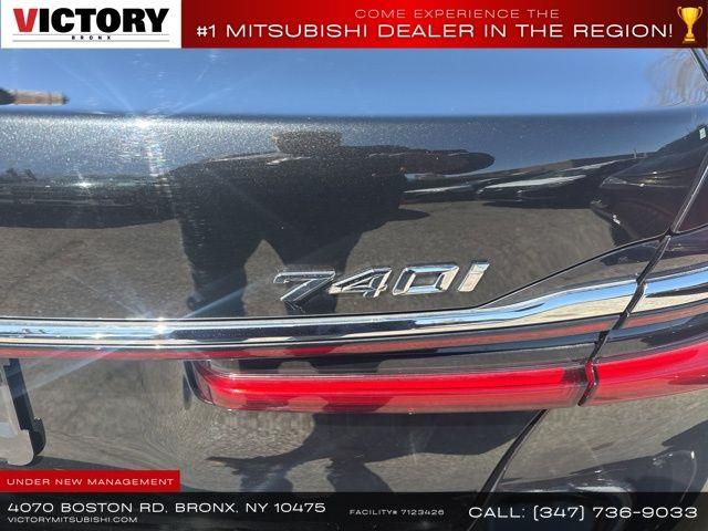 2021 BMW 7-Series 740i xDrive photo