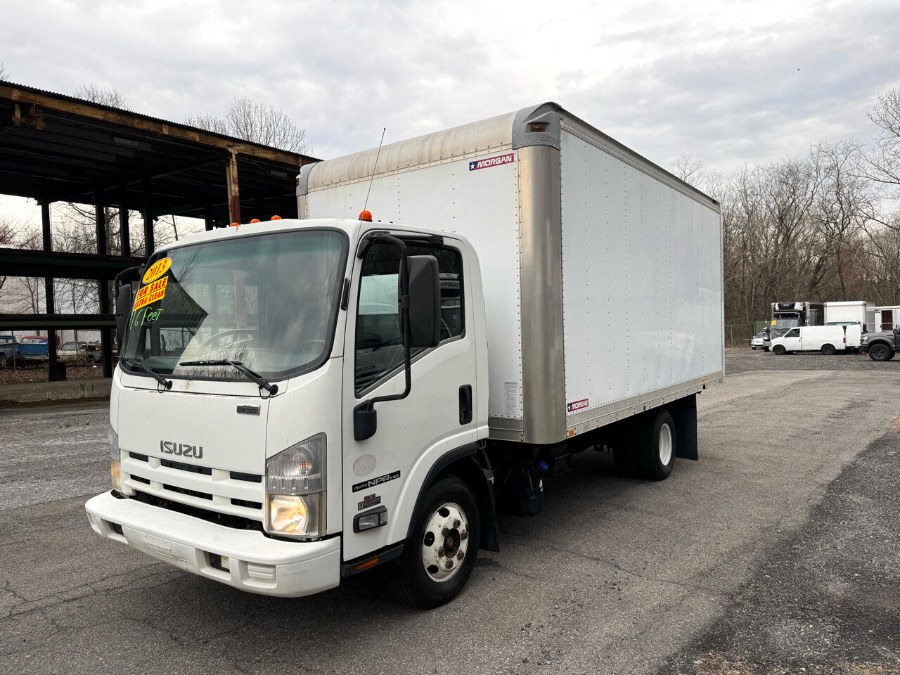 2013 Isuzu NPR HD 109