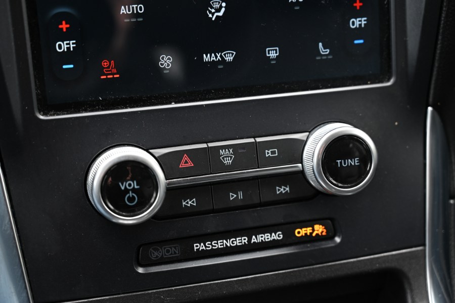 2023 Ford Edge Titanium AWD photo