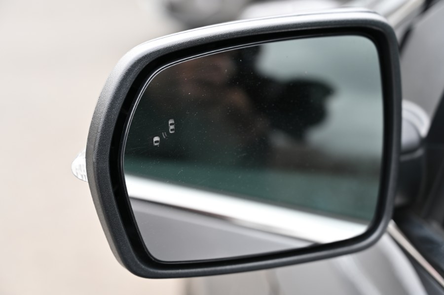 2023 Ford Edge Titanium AWD photo