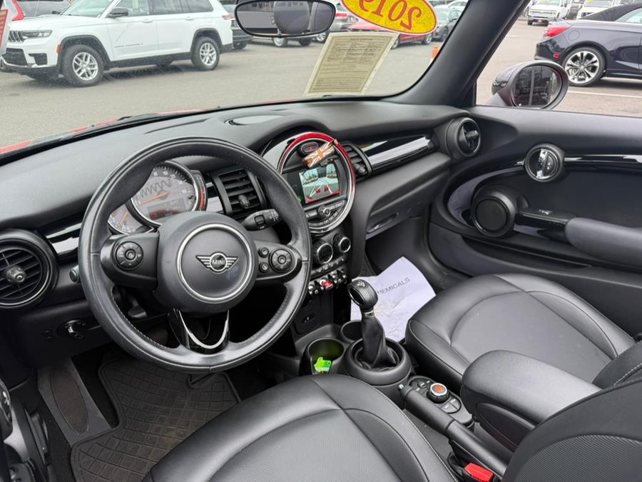 2019 MINI Cooper Signature photo