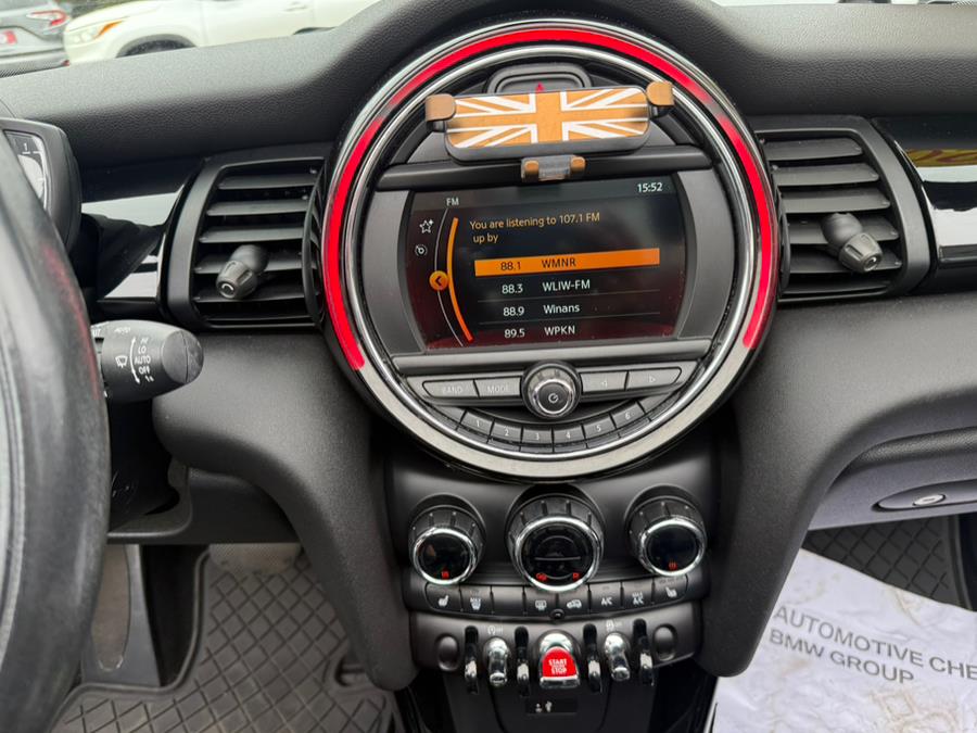 2019 MINI Cooper Signature photo