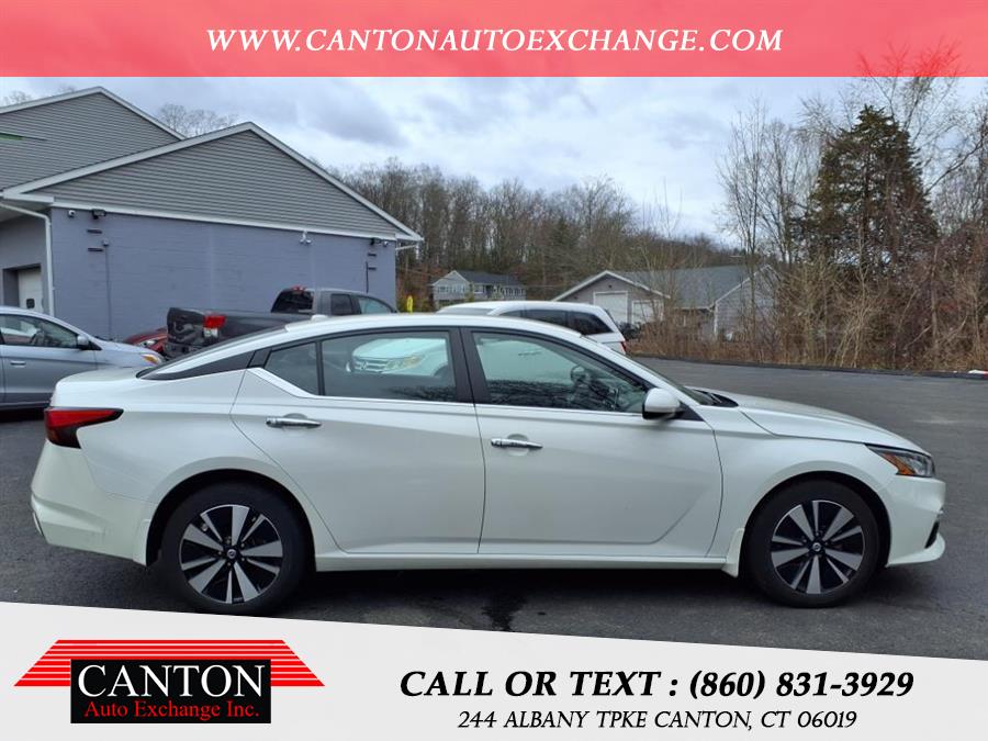 2022 Nissan Altima 2.5 SV photo
