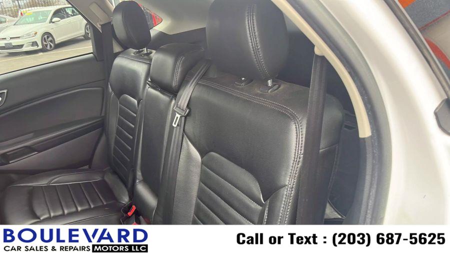 2016 Ford Edge SE Sport Utility 4D photo