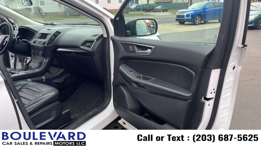 2016 Ford Edge SE Sport Utility 4D photo
