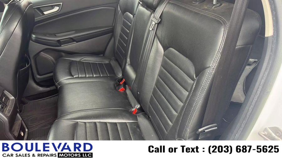 2016 Ford Edge SE Sport Utility 4D photo