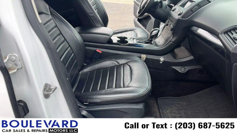 2016 Ford Edge SE Sport Utility 4D photo