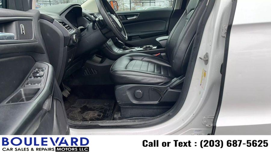 2016 Ford Edge SE Sport Utility 4D photo