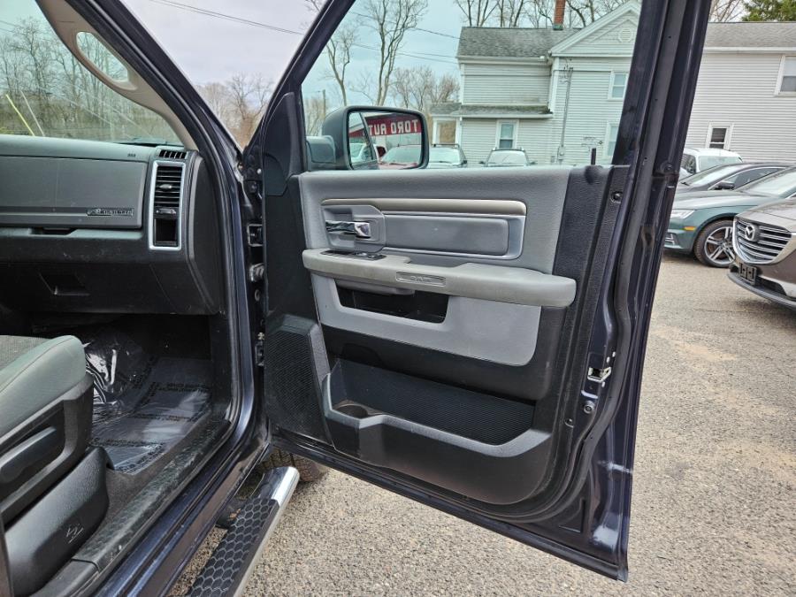 2017 RAM 1500 SLT 4x4 Quad Cab 6''4