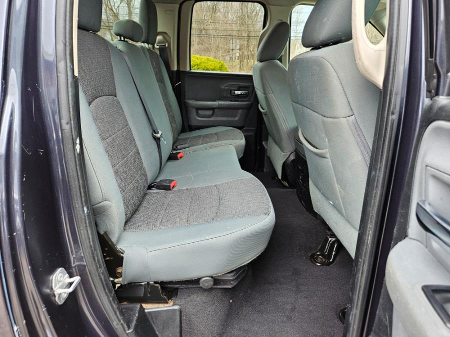 2017 RAM 1500 SLT 4x4 Quad Cab 6''4