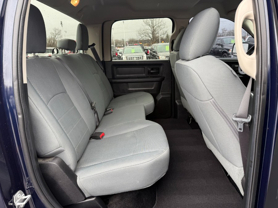 2016 RAM 1500 4WD Crew Cab 140.5