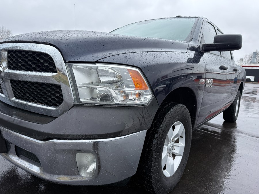 2016 RAM 1500 4WD Crew Cab 140.5