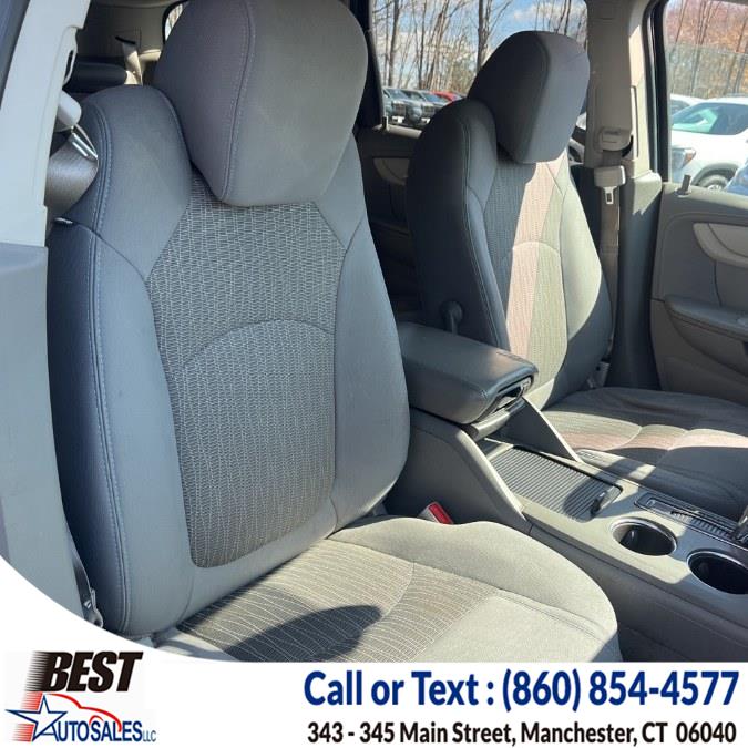 2013 Chevrolet Traverse LS photo