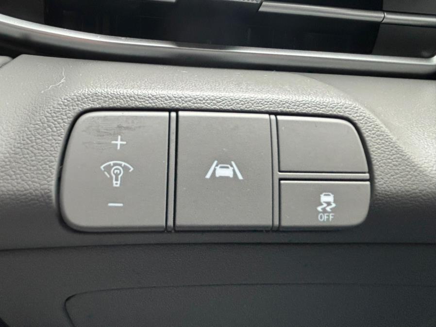 2023 Hyundai Elantra SEL photo