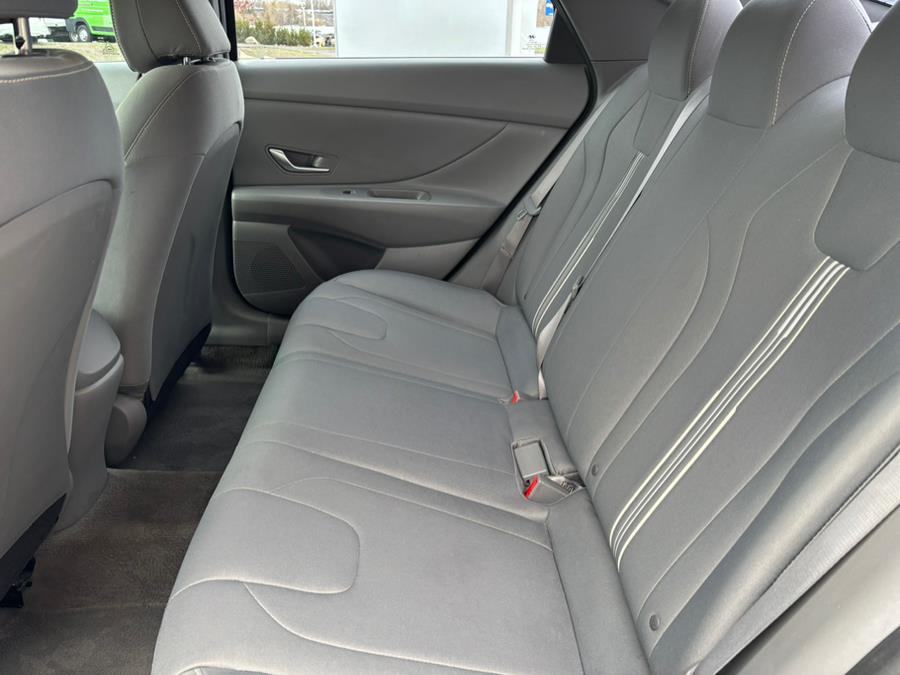 2023 Hyundai Elantra SEL photo