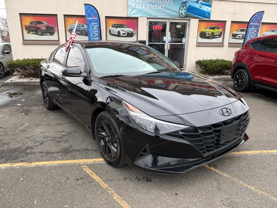 2023 Hyundai Elantra SEL photo