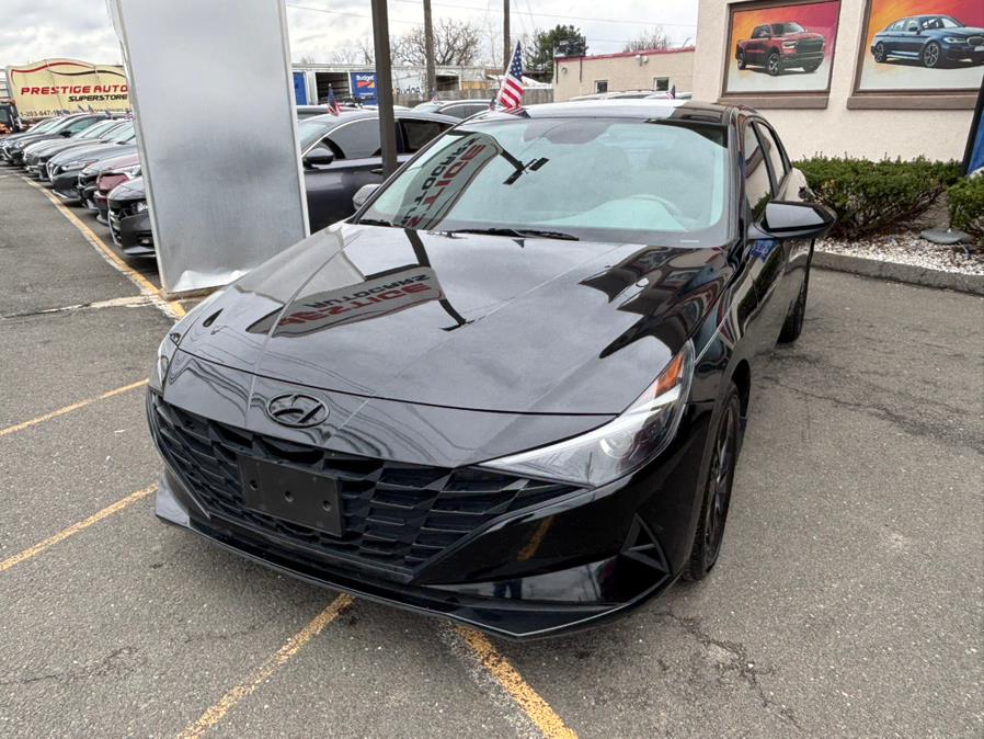 2023 Hyundai Elantra SEL photo
