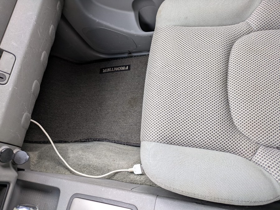 2006 Nissan Frontier SE photo