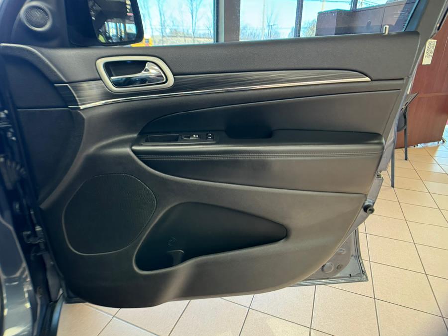 2019 Jeep Grand Cherokee Limited 4x4 photo