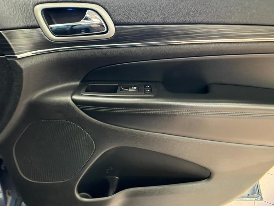 2019 Jeep Grand Cherokee Limited 4x4 photo