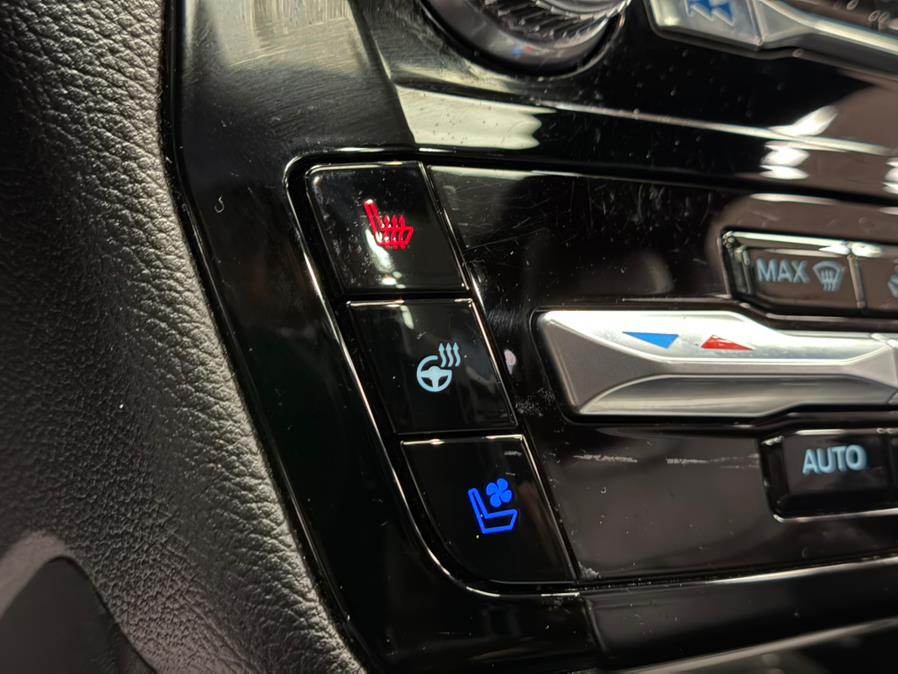 2022 Ford Explorer ST 4WD photo