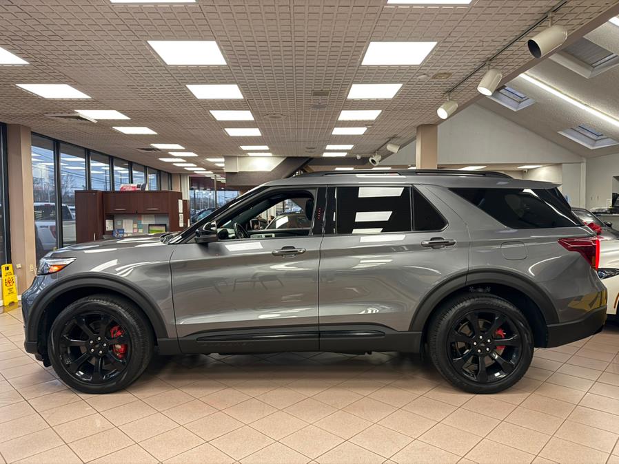 2022 Ford Explorer ST 4WD photo
