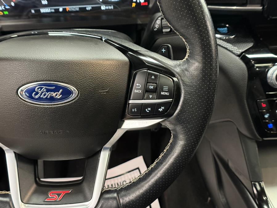 2022 Ford Explorer ST 4WD photo