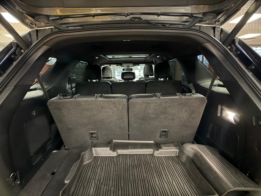 2022 Ford Explorer ST 4WD photo