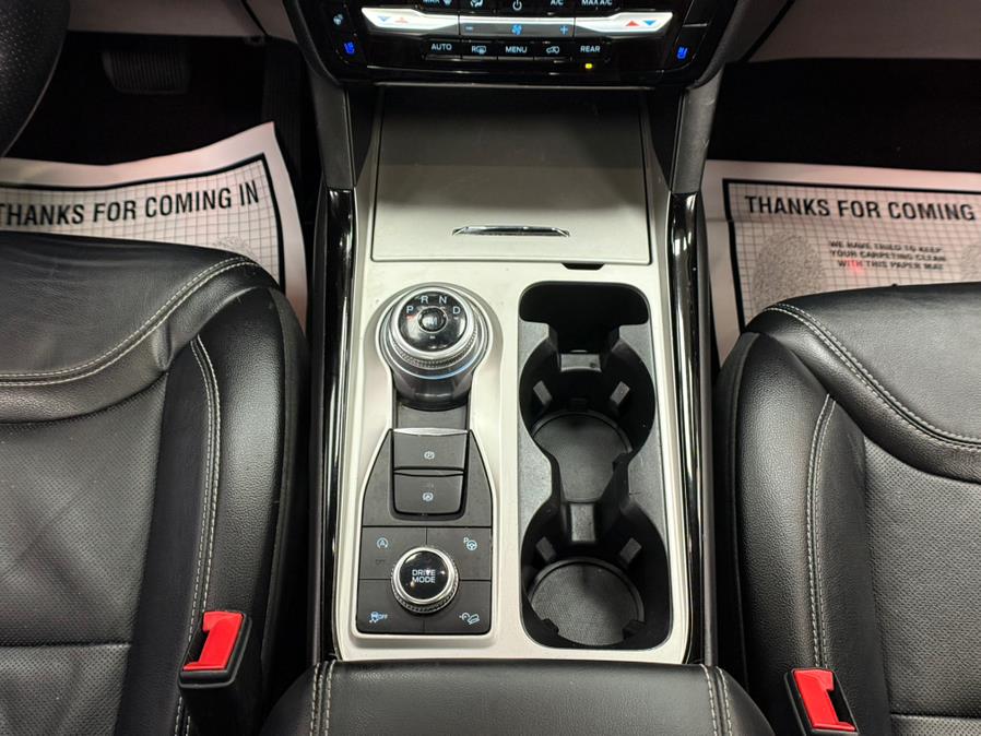 2022 Ford Explorer ST 4WD photo