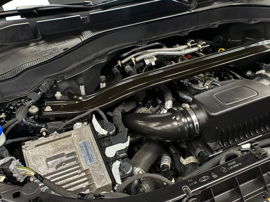 2022 Ford Explorer ST 4WD photo