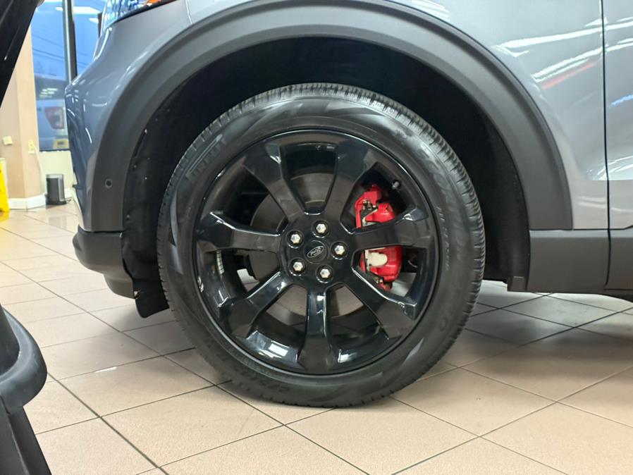 2022 Ford Explorer ST 4WD photo