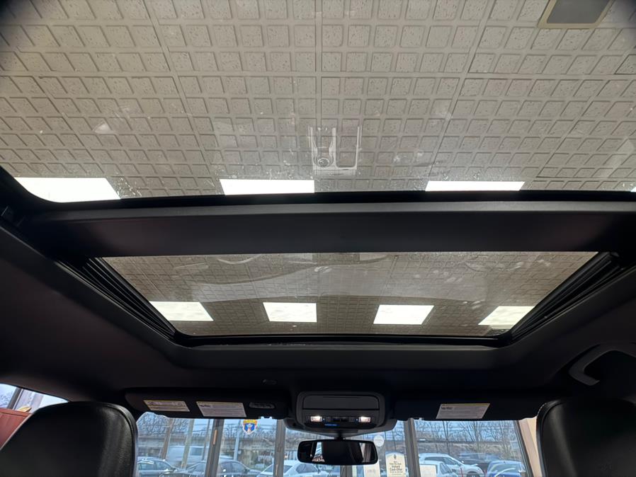 2022 Ford Explorer ST 4WD photo