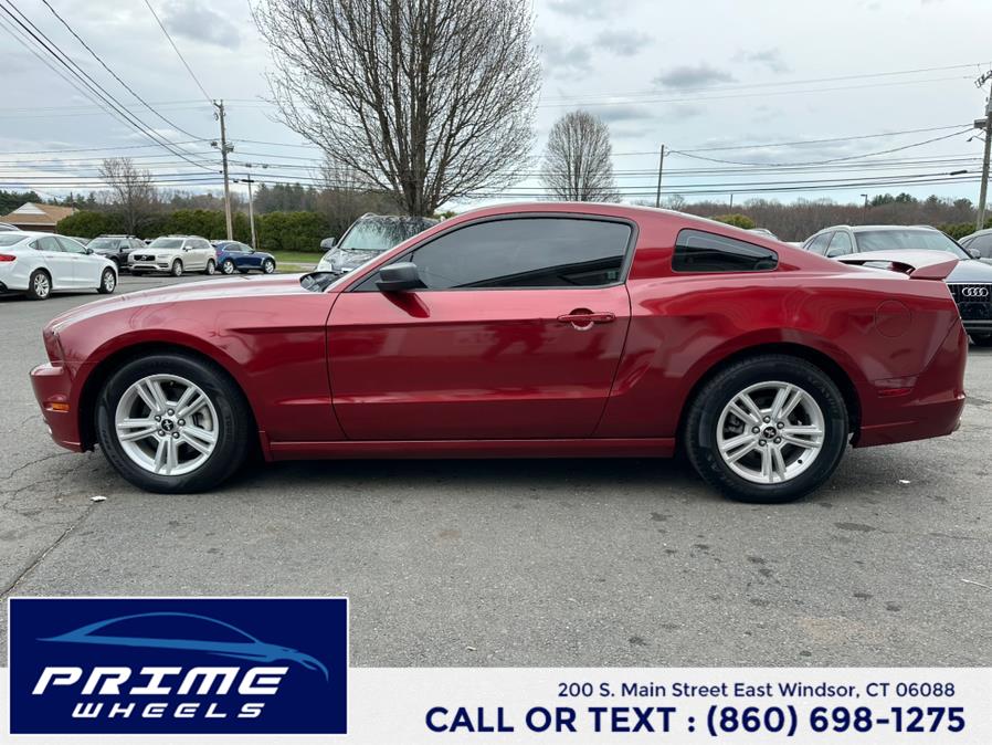 2014 Ford Mustang V6 photo