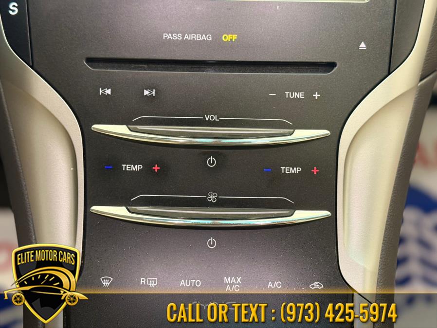 2016 Lincoln MKZ 4dr Sdn AWD photo