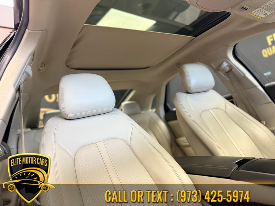 2016 Lincoln MKZ 4dr Sdn AWD photo
