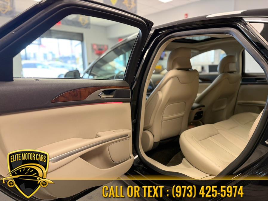 2016 Lincoln MKZ 4dr Sdn AWD photo