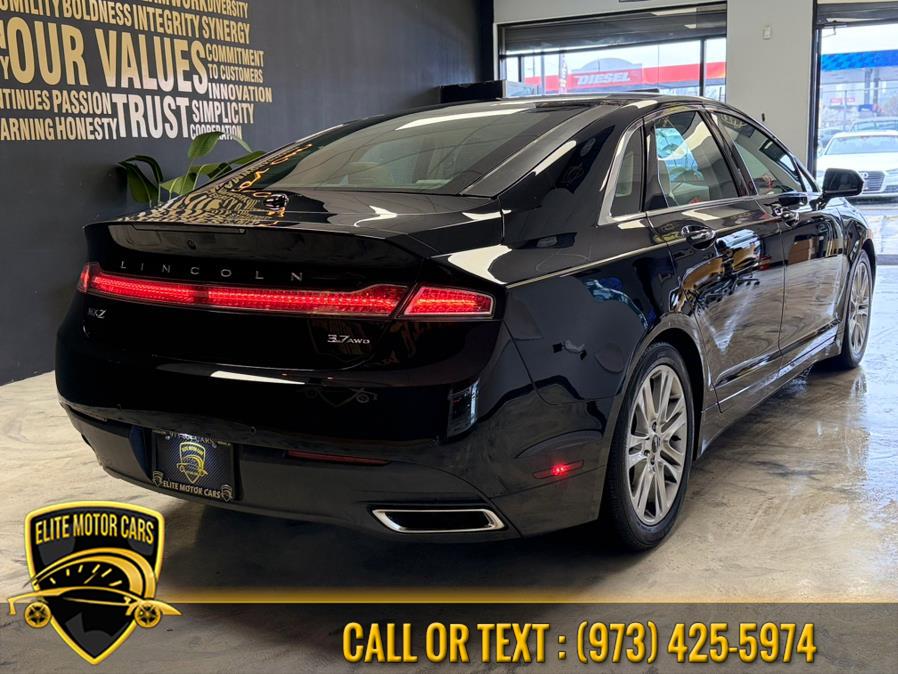 2016 Lincoln MKZ 4dr Sdn AWD photo
