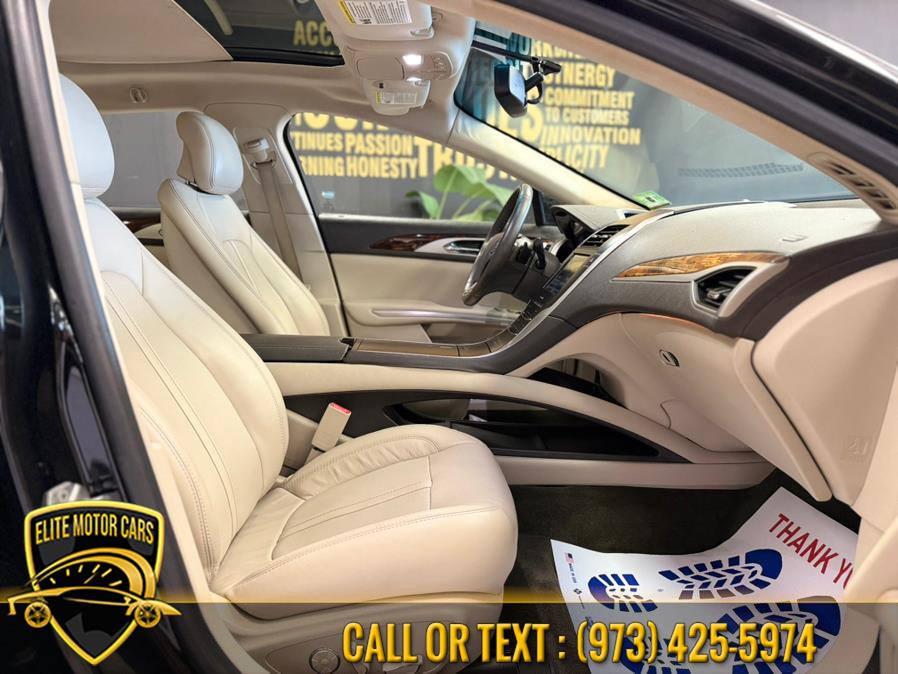 2016 Lincoln MKZ 4dr Sdn AWD photo