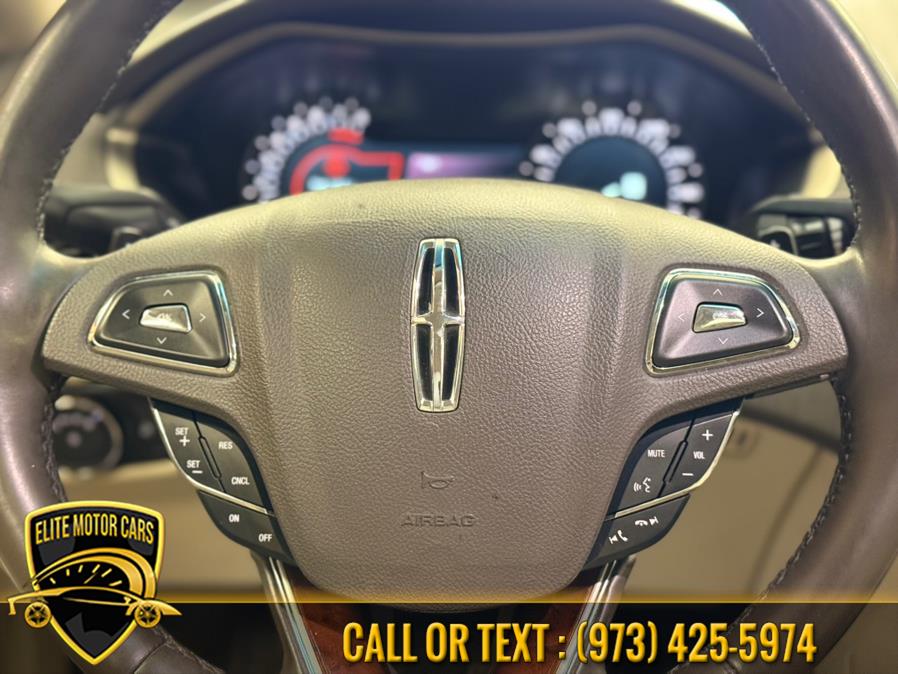 2016 Lincoln MKZ 4dr Sdn AWD photo