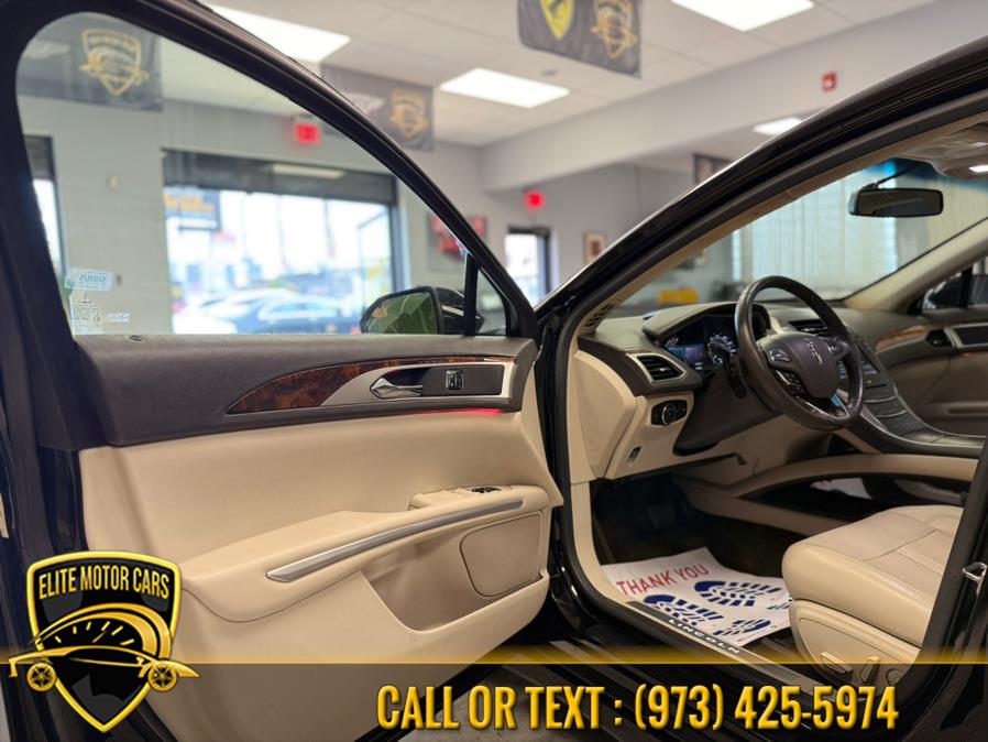 2016 Lincoln MKZ 4dr Sdn AWD photo