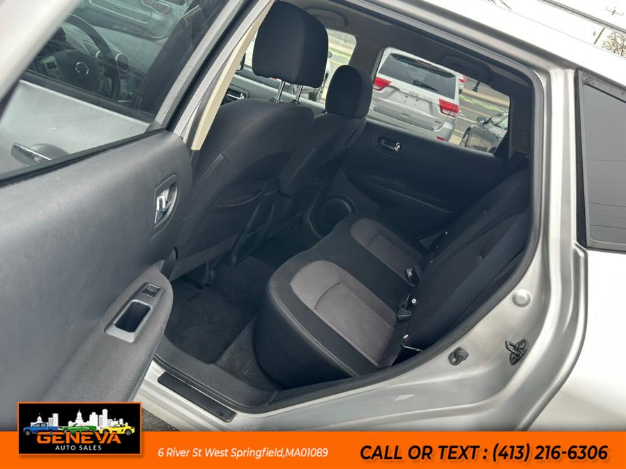 2011 Nissan Rogue S photo