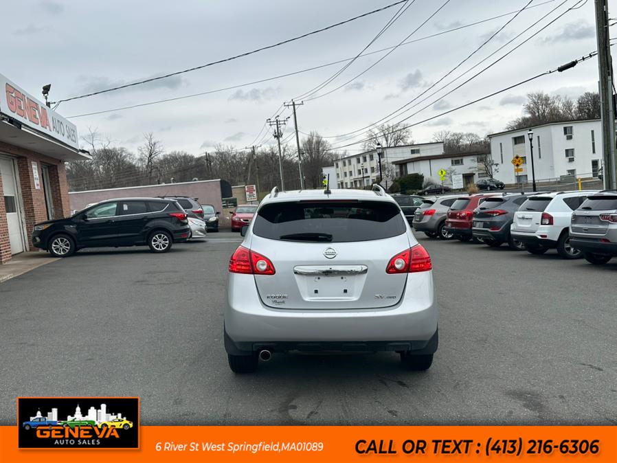 2011 Nissan Rogue S photo