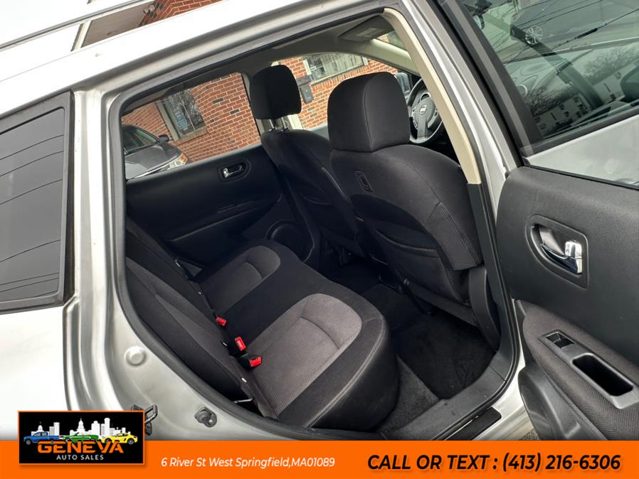 2011 Nissan Rogue S photo