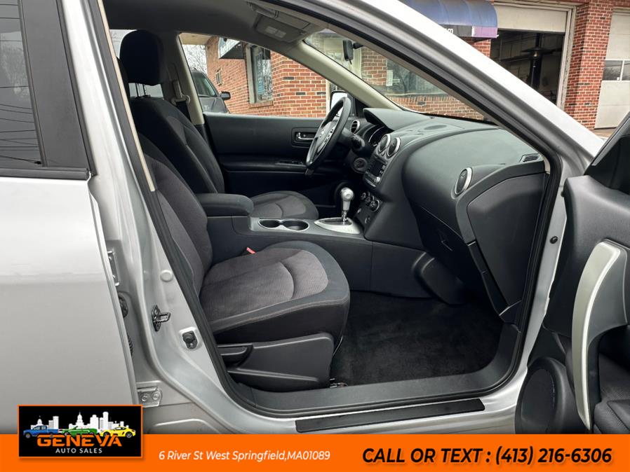 2011 Nissan Rogue S photo