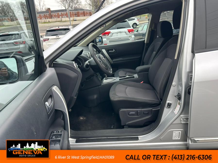 2011 Nissan Rogue S photo