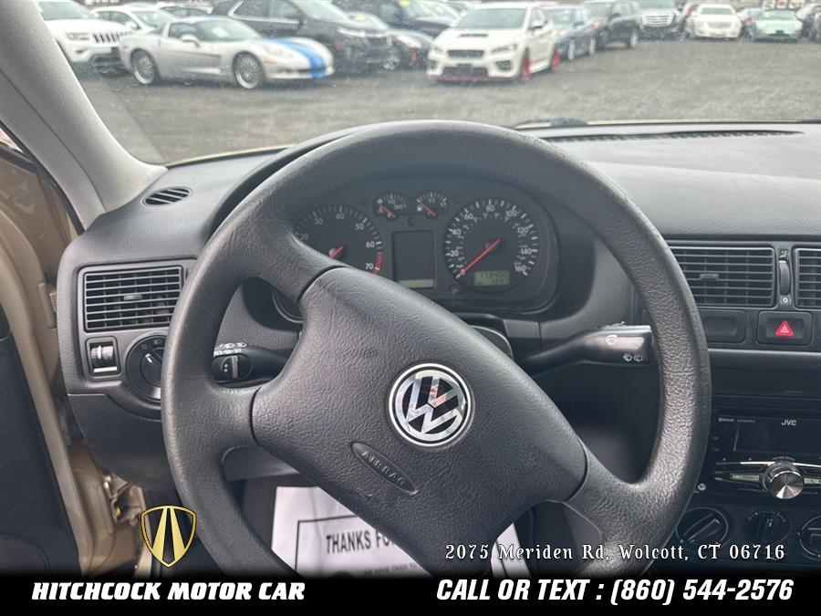2002 Volkswagen Golf GLS photo