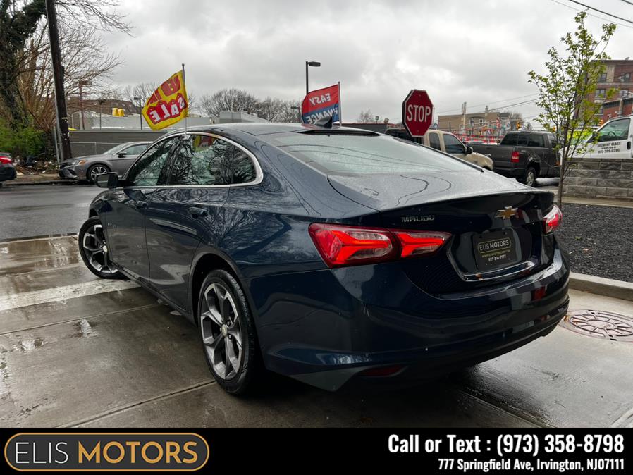 2022 Chevrolet Malibu 4dr Sdn LT photo